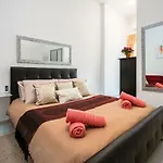 Апартаменты Quiet & Modern Maisonette