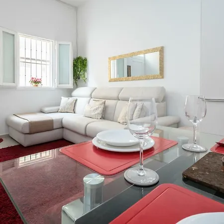 Quiet & Modern Maisonette Apartment *