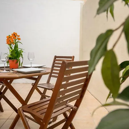 Quiet & Modern Maisonette *