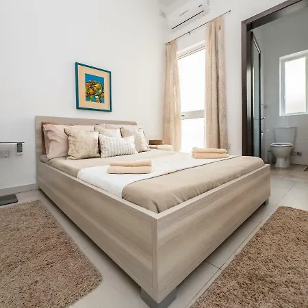 Quiet & Modern Maisonette 公寓 *