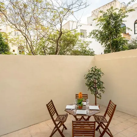 شقة Quiet & Modern Maisonette