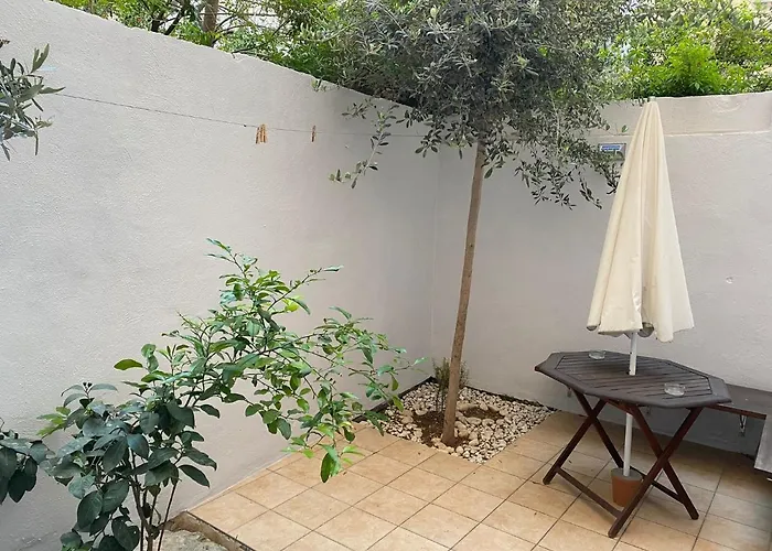 Quiet & Modern Maisonette