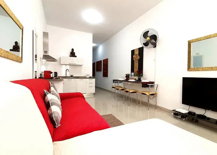 Quiet & Modern Maisonette