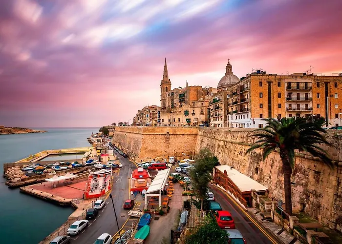 Quiet & Modern Maisonette