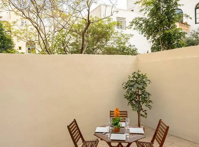 아파트 Quiet & Modern Maisonette