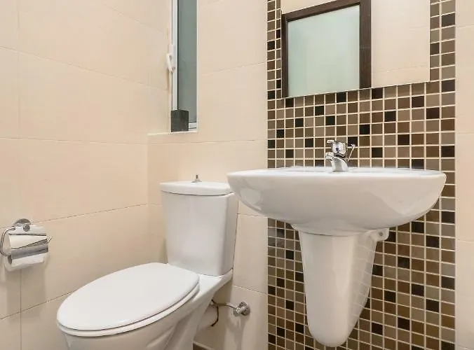 Quiet & Modern Maisonette *